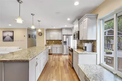 1311 NE 26th Ter, Pompano Beach, FL 33062 - Photo 7