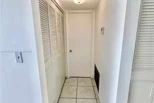 1200 NE Miami Gardens Dr, Miami, FL 33179 - Photo 9