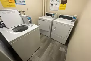 1200 NE Miami Gardens Dr, Miami, FL 33179 - Photo 17