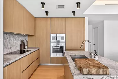 501 West Ave #3405, Miami Beach, FL 33139 - Photo 9