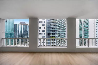 170 SE 14th St #2701, Miami, FL 33131 - Photo 5