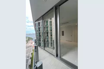 300 Biscayne Blvd Way #806E, Miami, FL 33131 - Photo 17