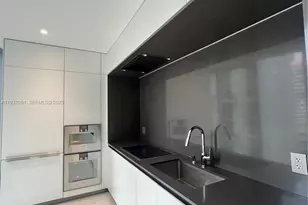300 Biscayne Blvd Way, Miami, FL 33131 - Photo 3
