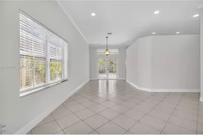 1579 Banyan Way #1597, Weston, FL 33327 - Photo 3