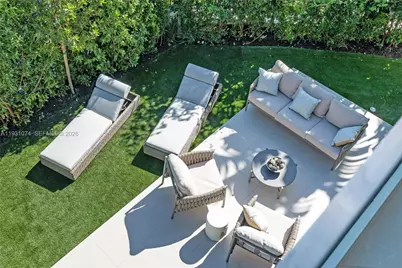 1045 W 47th Ct, Miami Beach, FL 33140 - Photo 17