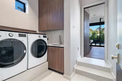 1045 W 47th Ct, Miami Beach, FL 33140 - Photo 27