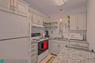 2400 Lake Osborne Dr, Lake Worth, FL 33461 - Photo 11