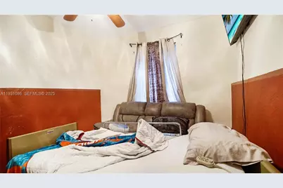 2615 NW 114th St, Miami, FL 33167 - Photo 17