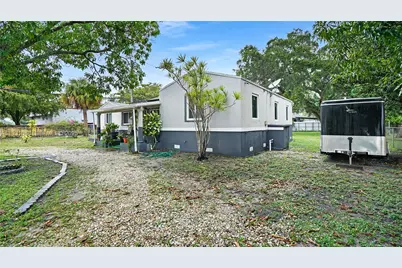 2615 NW 114th St, Miami, FL 33167 - Photo 13