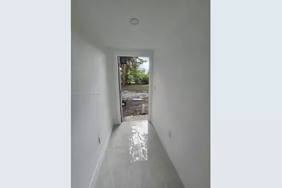 2488 SW 6th Ct, Fort Lauderdale, FL 33312 - Photo 35