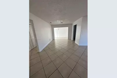740 NW 178th Ter, Miami Gardens, FL 33169 - Photo 5