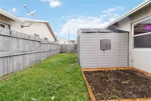 9908 NW 46th Ct, Sunrise, FL 33351 - Photo 23