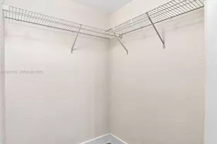 816 NW 11th St, Miami, FL 33136 - Photo 23