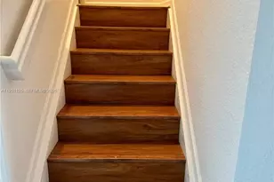 11401 NW 89th St, Doral, FL 33178 - Photo 7