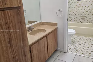 8035 SW 107th Ave, Miami, FL 33173 - Photo 9