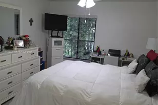 8035 SW 107th Ave, Miami, FL 33173 - Photo 11