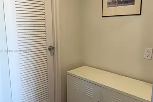 5151 Collins Ave, Miami Beach, FL 33140 - Photo 23