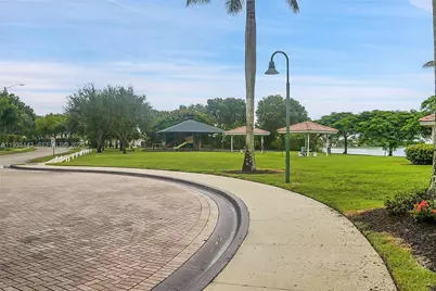 1121 SW 44th Ave, Deerfield Beach, FL 33442 - Photo 27
