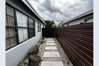 2809 SW 8th St #B, Fort Lauderdale, FL 33312 - Photo 23