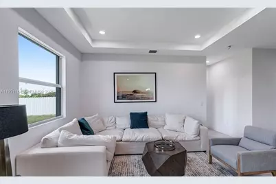 2008 Hercules, Labelle, FL 33935 - Photo 3