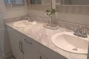 9341 Collins Ave, Surfside, FL 33154 - Photo 25