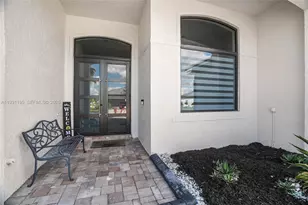 976 SW 159th Way, Pembroke Pines, FL 33027 - Photo 5