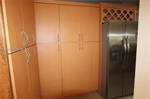 6713 Kingsmoor Way, Miami Lakes, FL 33014 - Photo 7