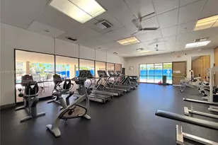 20379 W Country Club Dr, Aventura, FL 33180 - Photo 27