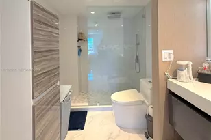 20379 W Country Club Dr, Aventura, FL 33180 - Photo 17