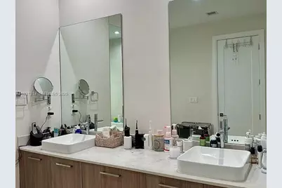 8273 NW 47th Ter, Doral, FL 33166 - Photo 9