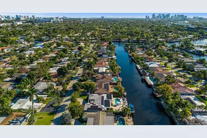 2207 NE 16th Ave, Wilton Manors, FL 33305 - Photo 51