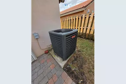 1885 SE 13th St, Homestead, FL 33035 - Photo 9