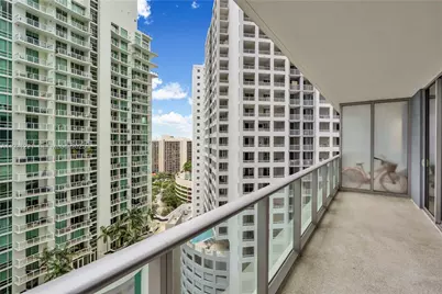 1300 Brickell Bay Dr #1704, Miami, FL 33131 - Photo 23