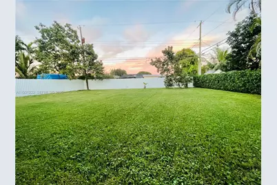 16323 SW 108th Ct, Miami, FL 33157 - Photo 17