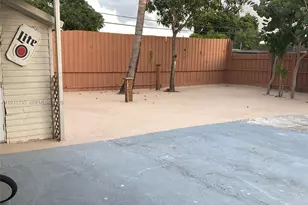 10529 NW 37th Ave, Miami, FL 33147 - Photo 15