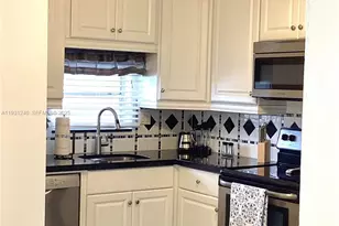 681 S Hollybrook Dr, Pembroke Pines, FL 33025 - Photo 5