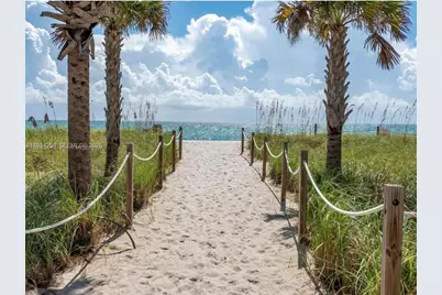 5005 Collins Ave #1506, Miami Beach, FL 33140 - Photo 3