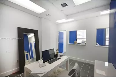 168 SE 1 St #501, Miami, FL 33131 - Photo 7