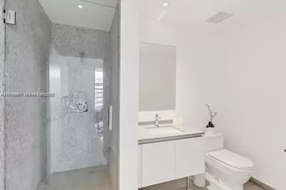 88 SW 7th St #1710, Miami, FL 33130 - Photo 9