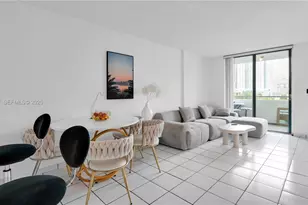 546 SW 1st St, Miami, FL 33130 - Photo 1