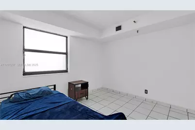 546 SW 1st St #603, Miami, FL 33130 - Photo 13