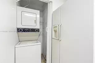 12450 NW 7th Ln, Miami, FL 33182 - Photo 11