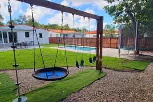 3689 SW 1st Ave, Miami, FL 33145 - Photo 9