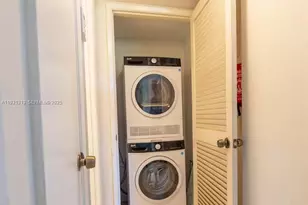 706 NW 87th Ave, Miami, FL 33172 - Photo 17