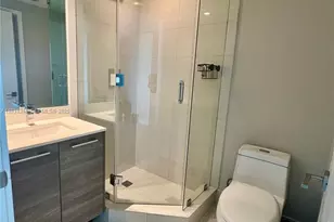 650 NE 32nd St, Miami, FL 33137 - Photo 9