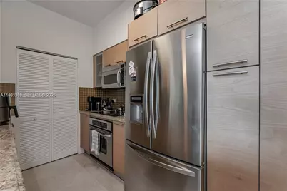 31 SE 5th St #3716, Miami, FL 33131 - Photo 9