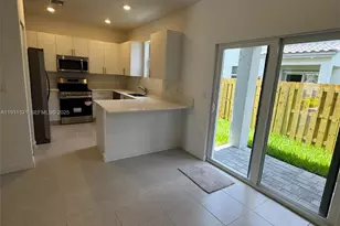 140 SW 184th Way, Pembroke Pines, FL 33029 - Photo 5