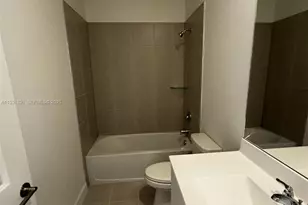 140 SW 184th Way, Pembroke Pines, FL 33029 - Photo 13