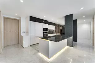1000 Brickell Plaza, Miami, FL 33131 - Photo 7