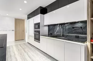 1000 Brickell Plaza, Miami, FL 33131 - Photo 9